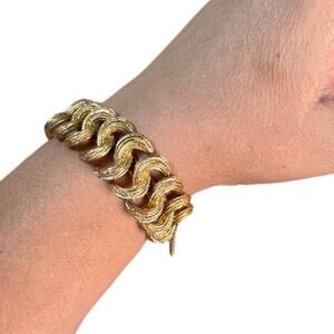 Vintage Monet gold S link bracelet 7.5”